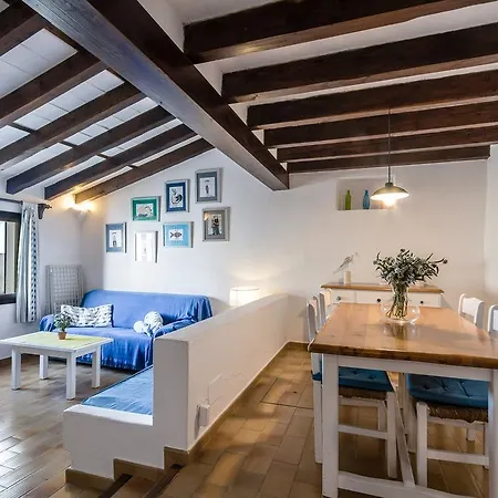Сasa de vacaciones Blue Fisherman House 3 By Homevillas360